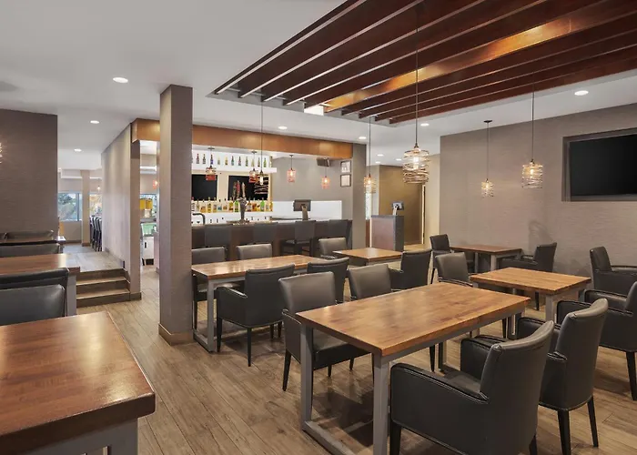 Holiday Inn Calgary Airport By Ihg